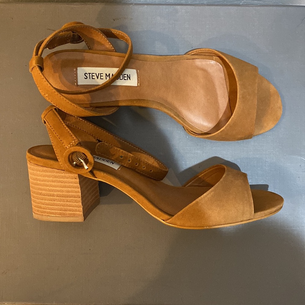 Steve Madden block heels - Picture 3 of 5